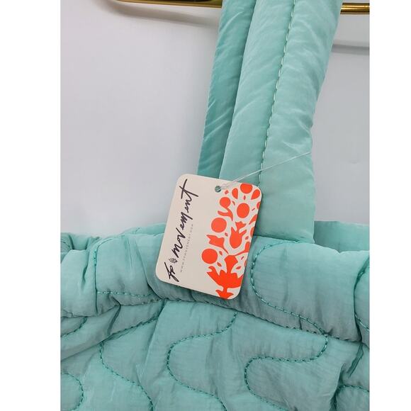 New NWT Free People Free People Movement Women's Cloud 9 Tote Bag Mint Pistachio - Picture 11 of 14